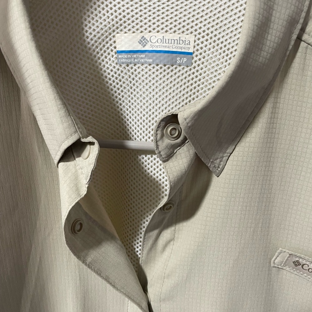 Columbia Gray Casual Button Down Shirt with Textured Fabric
